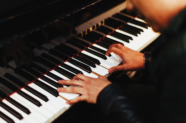 5 Reasons Why You Should Have a Private Tutor to Teach You Piano